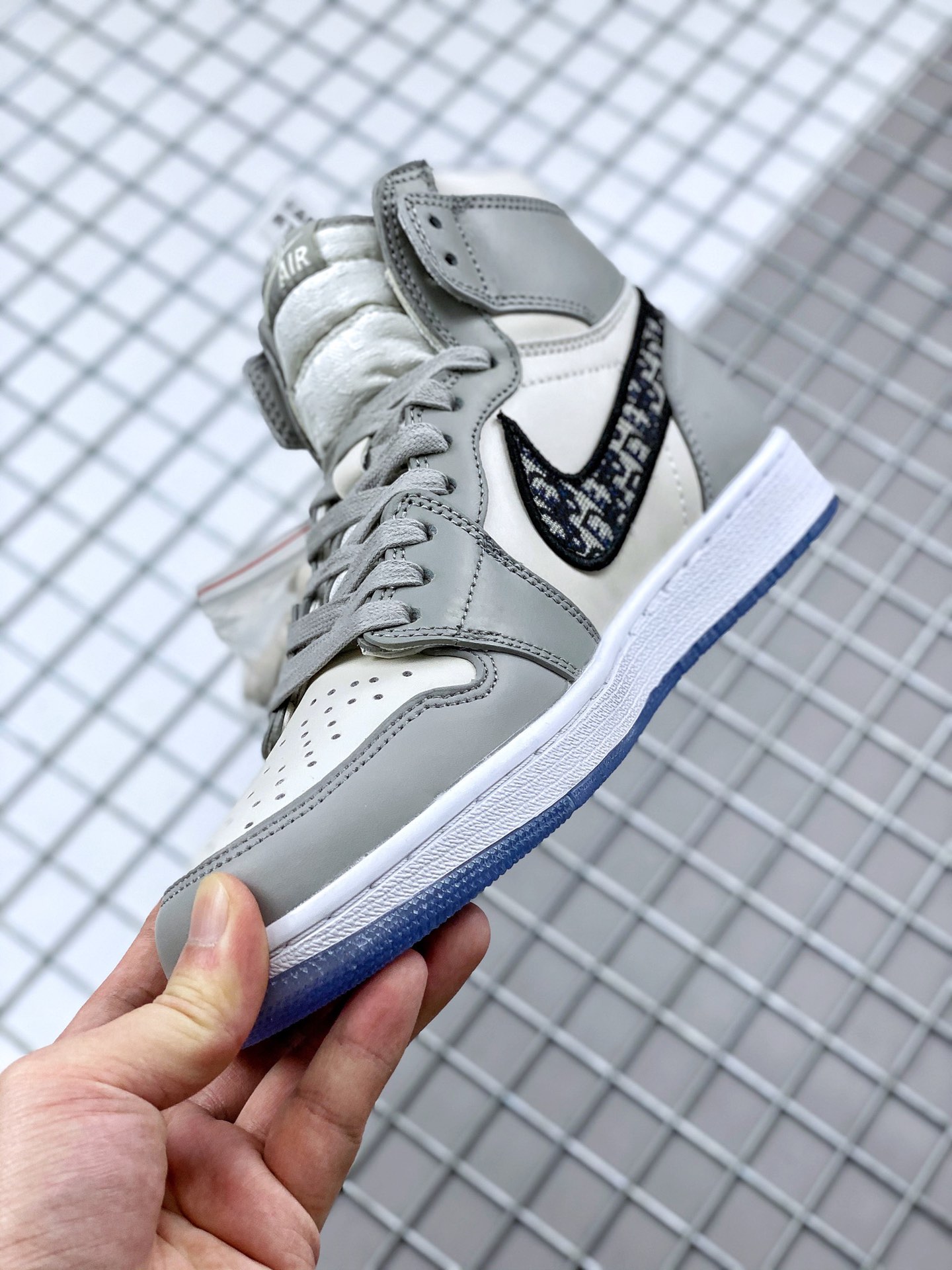 Jordan/Air Jordan [Real Mark] aj1 AJ1 Jordan 1 Generation Joe 1 Low-Group Series Air Jordan 1 Low University Gold Item No.: 553558-611 Joe 1 Low-Group White Red 39-459 - Image 3
